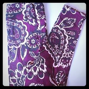 LulaRoe leggings TC. Brand new. Gorgeous paisley
